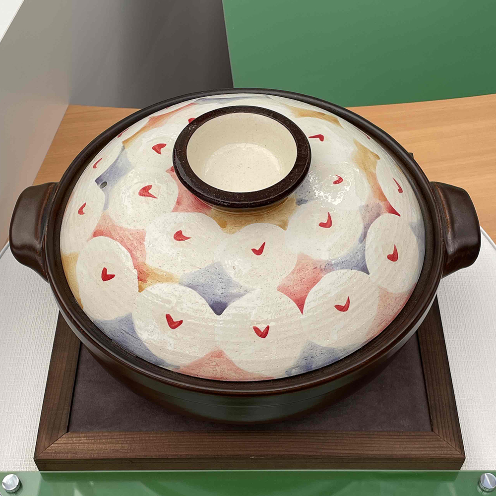 四日市萬古焼 土鍋の実際の展示品。